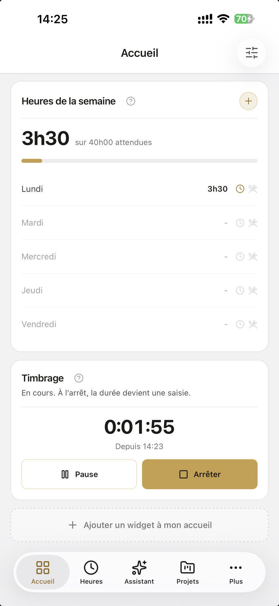 La saisie des heures et le chronomètre sur un téléphone
