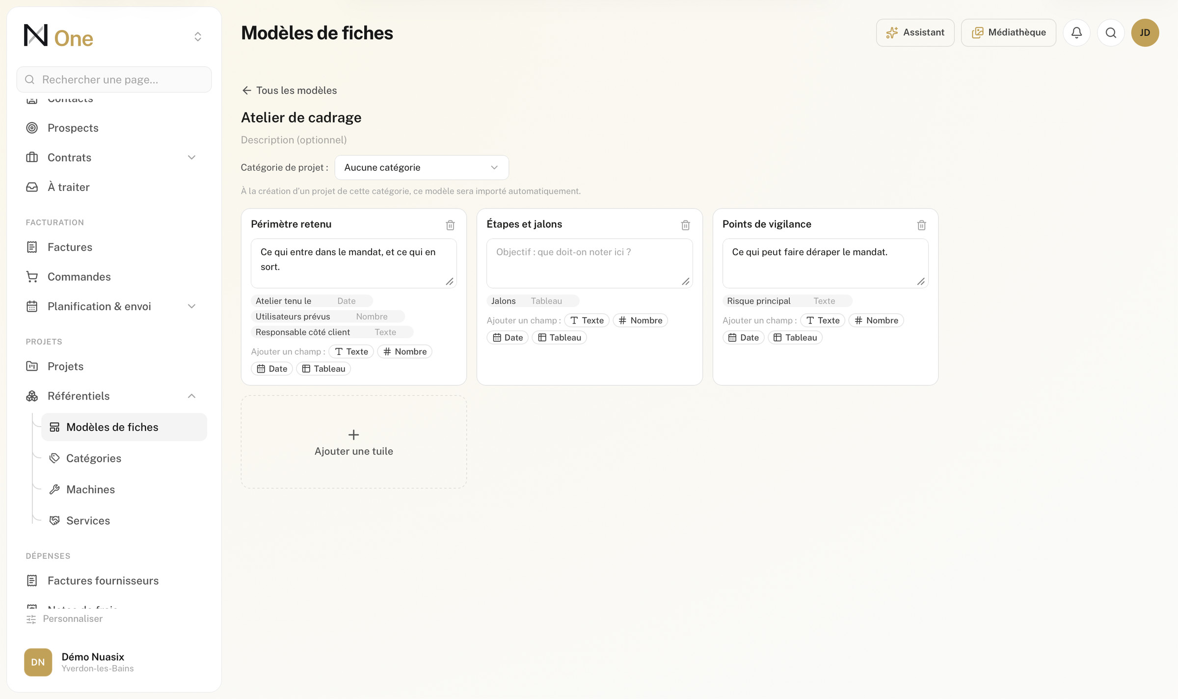 Un modèle de fiche, son canevas et ses champs